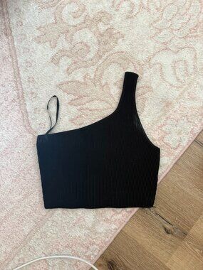 aritzia babaton one shoulder Sculpt Knit Squareneck Cropped Tank black size M